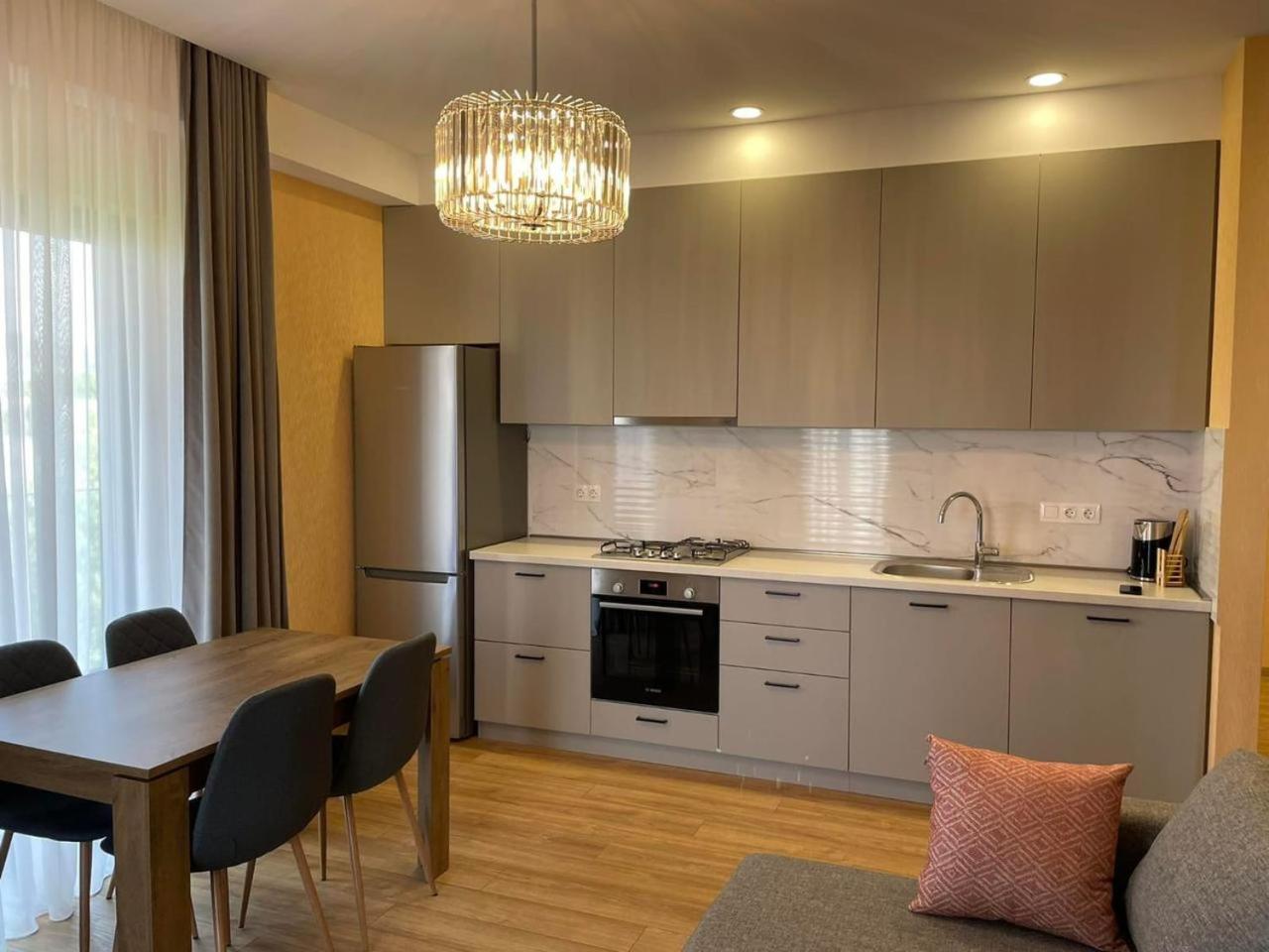 Tbilisi Hilton Apartment Exteriör bild